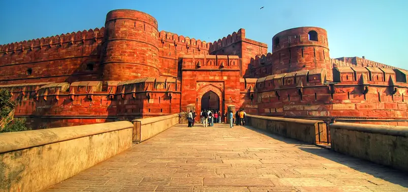 Agra Fort Visitor Guide: History, Tickets, Timings & Travel Tips