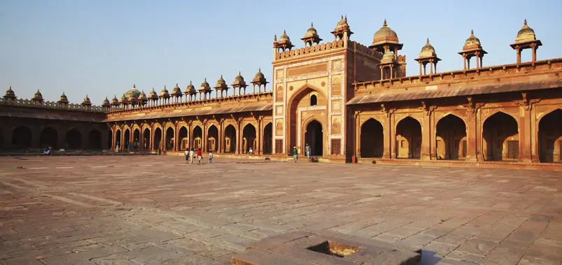 Best Places to Visit Between Agra and Jaipur