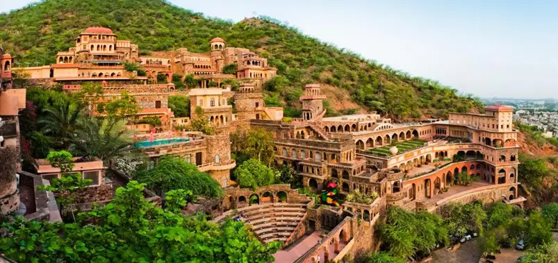 Neemrana Fort Palace Guide
