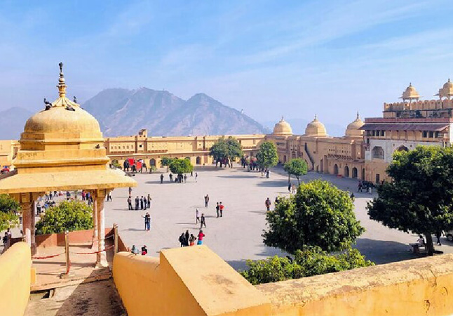 Luxury Honeymoon Tour Packages in India with Private Car, Palace Hotels & Exclusive Experiences