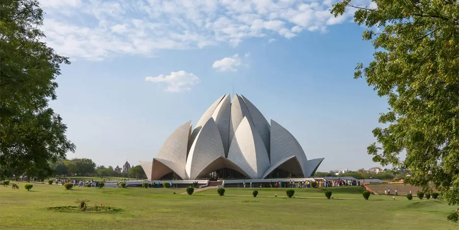 Golden Triangle Tour with Candlelight Dinner at Taj Mahal
