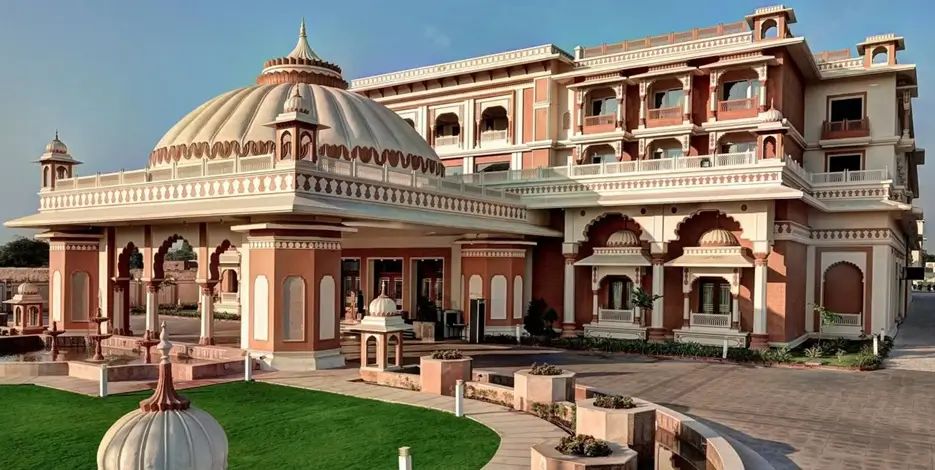 Golden Triangle Tour with Forts & Palaces – 5 Nights 6 Days Royal Heritage Journey