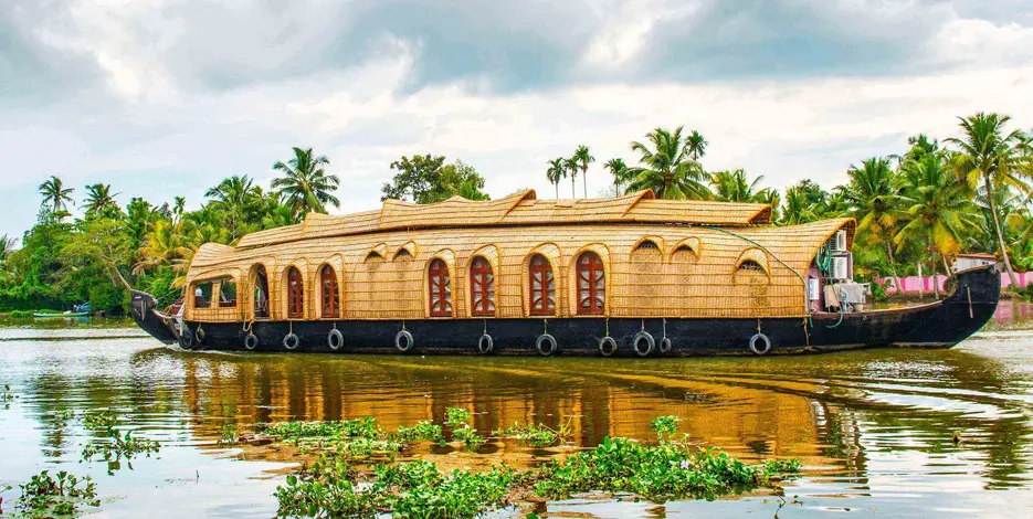 14 Days Golden Triangle with South India Wildlife – Delhi, Agra, Jaipur, Kerala & Karnataka
