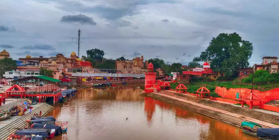 Ayodhya Varanasi Golden Triangle Cultural Pilgrimage Tour India