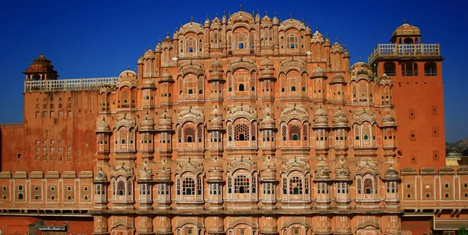 9 Days Golden Triangle Tour with Varanasi – Heritage & Spiritual India