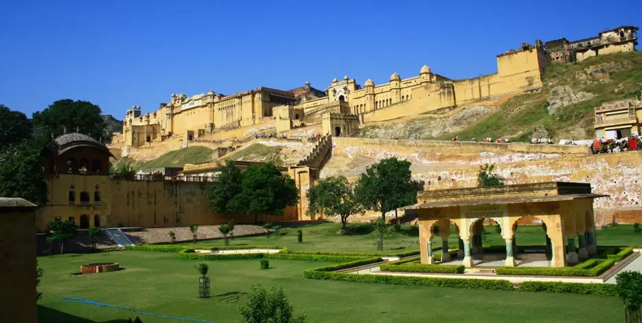 Golden Triangle Tour With Amritsar – 7 Nights 8 Days Delhi Agra Jaipur Amritsar