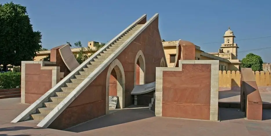 Golden Triangle Tour 10 Nights 11 Days – Delhi Jaipur Agra Varanasi Lucknow