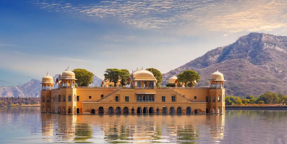 9 Days Luxury Golden Triangle with Ranthambore Tiger Safari