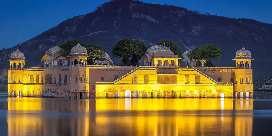 Golden Triangle Group Tour Package – 6 Nights 7 Days