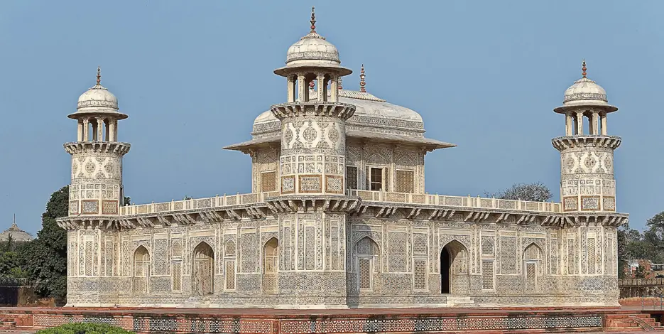 7 Days Golden Triangle Tour with Jim Corbett – Delhi, Agra, Jaipur & Tiger Safari